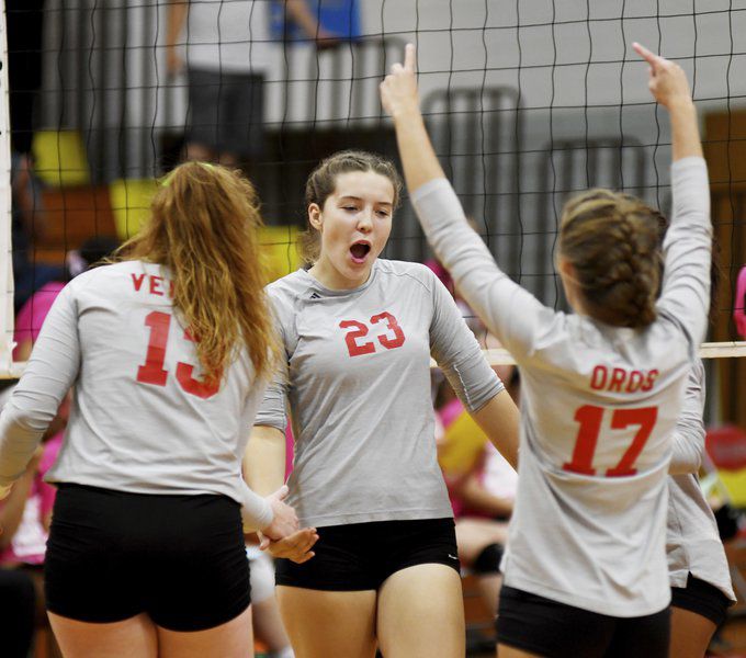 Eagles celebrate senior night with win in season finale